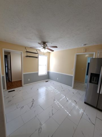 2615 Riverstone Dr, Murfreesboro, TN 37128