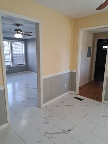 2615 Riverstone Dr, Murfreesboro, TN 37128