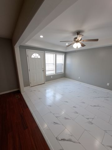 2615 Riverstone Dr, Murfreesboro, TN 37128