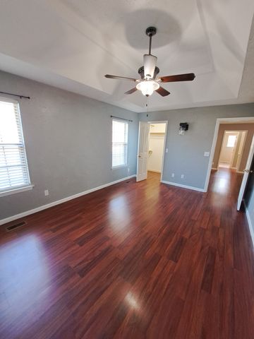 2615 Riverstone Dr, Murfreesboro, TN 37128