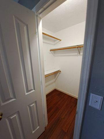 2615 Riverstone Dr, Murfreesboro, TN 37128