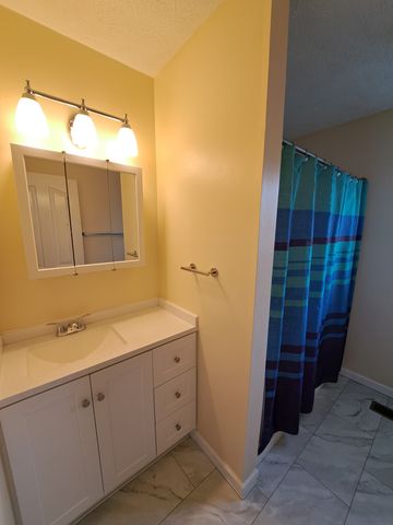 2615 Riverstone Dr, Murfreesboro, TN 37128