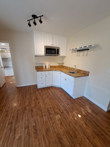 2615 Riverstone Dr, Murfreesboro, TN 37128