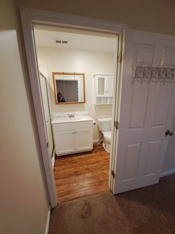 2615 Riverstone Dr, Murfreesboro, TN 37128