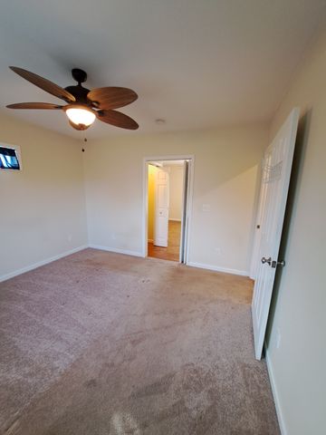 2615 Riverstone Dr, Murfreesboro, TN 37128