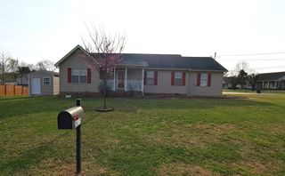 2615 Riverstone Dr, Murfreesboro, TN 37128