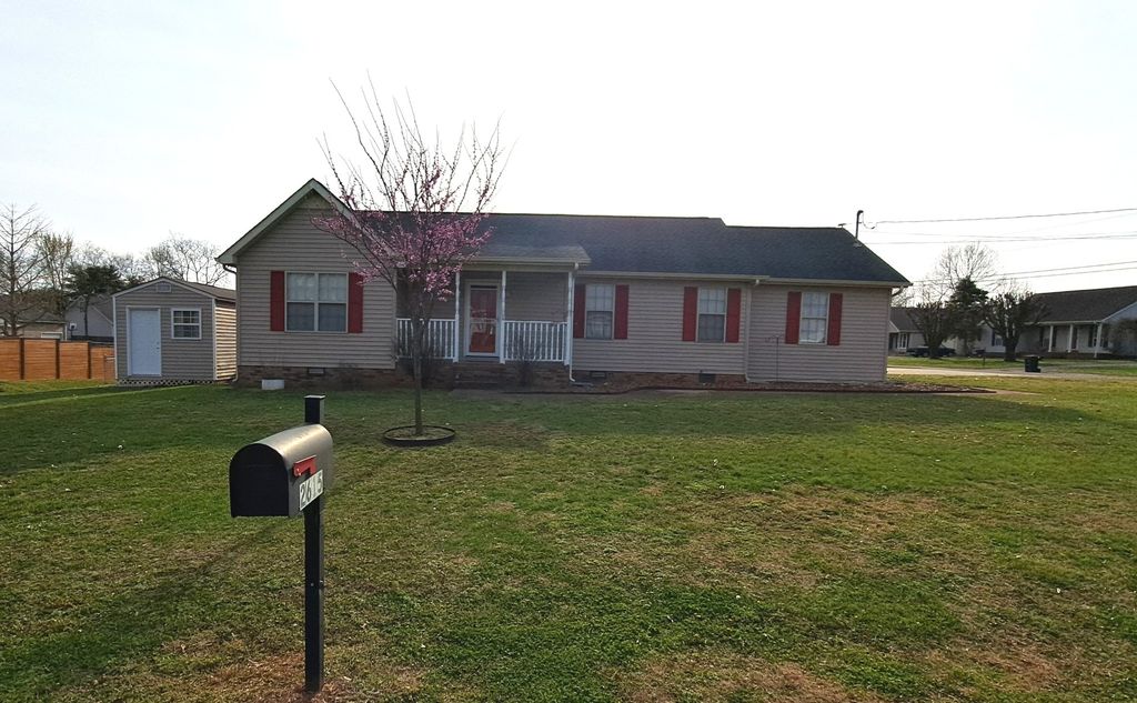 2615 Riverstone Dr, Murfreesboro, TN 37128