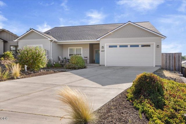 2837 Morning View Drive, Medford, OR 97504