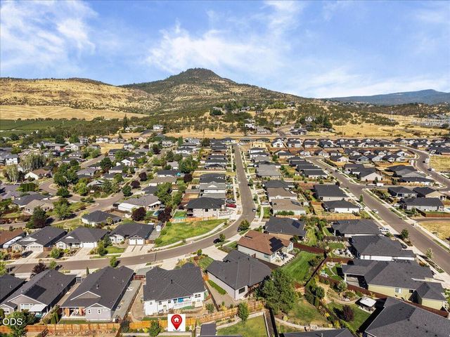 2837 Morning View Drive, Medford, OR 97504