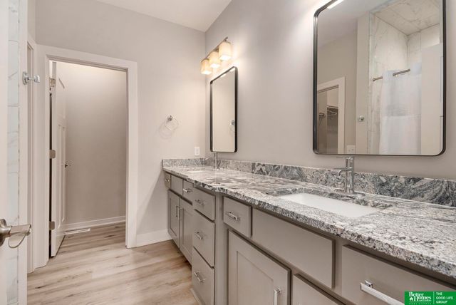 16061 CW Hadan Drive, Bennington, NE 68007