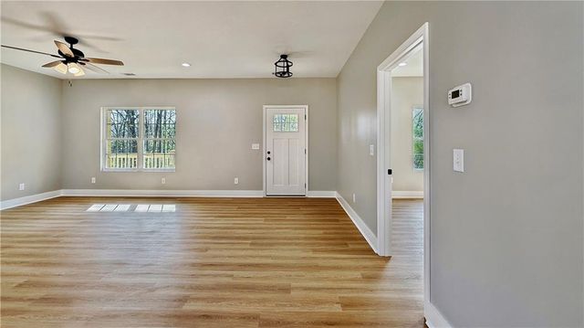 105 Keisha Lane, Calhoun, GA 30701