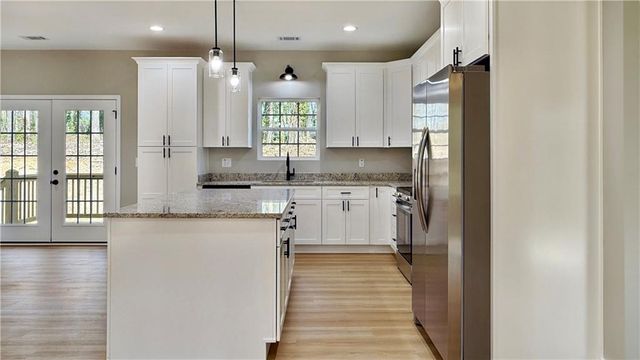 105 Keisha Lane, Calhoun, GA 30701