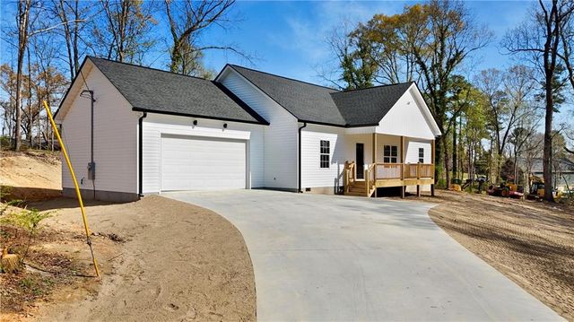 105 Keisha Lane, Calhoun, GA 30701