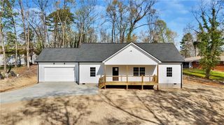 105 Keisha Lane, Calhoun, GA 30701