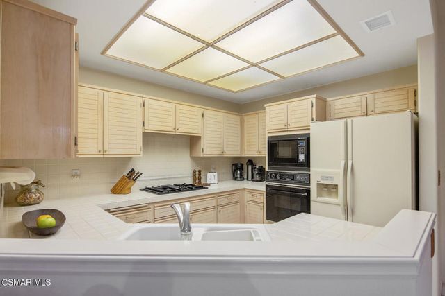 5614 Roundtree Place, Westlake Village, CA 91362