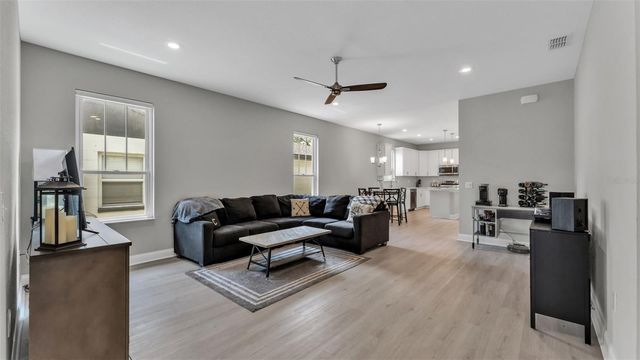 1221 KING AVENUE, Lakeland, FL 33803