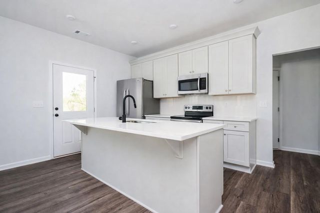 1135 4th Street NW, Atlanta, GA 30318