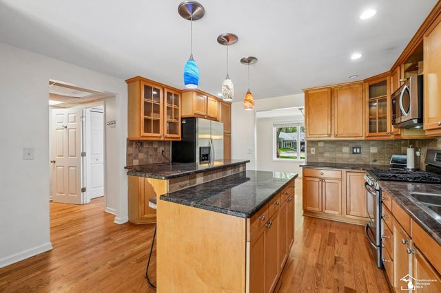 28395 Swan Island Drive, Grosse Ile Twp, MI 48138