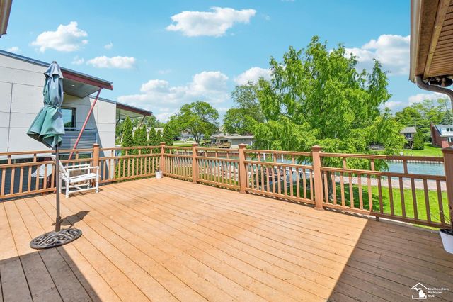 28395 Swan Island Drive, Grosse Ile Twp, MI 48138