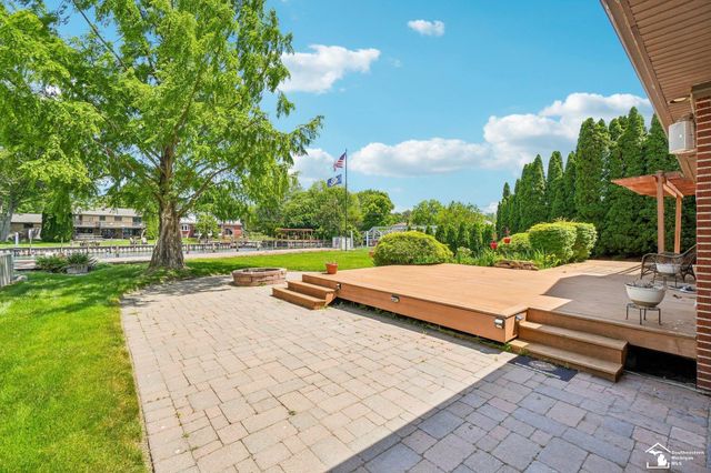 28395 Swan Island Drive, Grosse Ile Twp, MI 48138