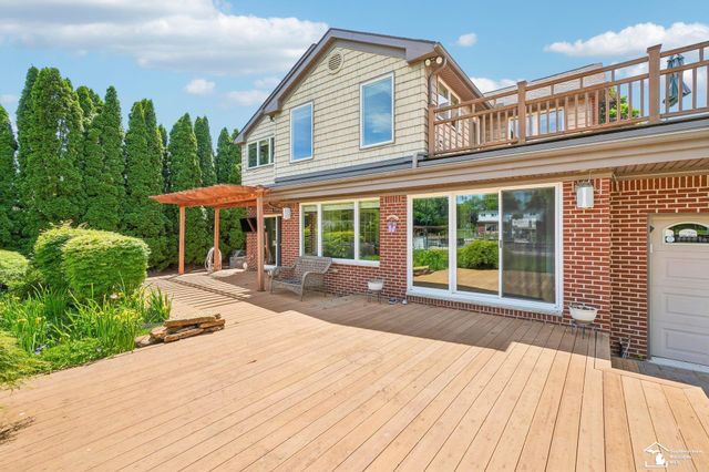 28395 Swan Island Drive, Grosse Ile Twp, MI 48138