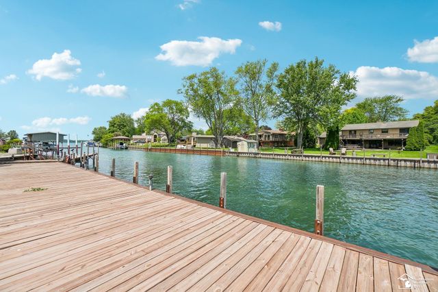 28395 Swan Island Drive, Grosse Ile Twp, MI 48138