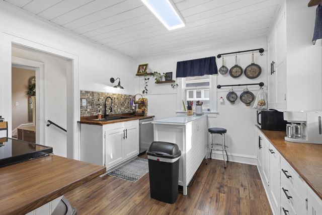 1305 W LAWRENCE STREET, Appleton, WI 54914