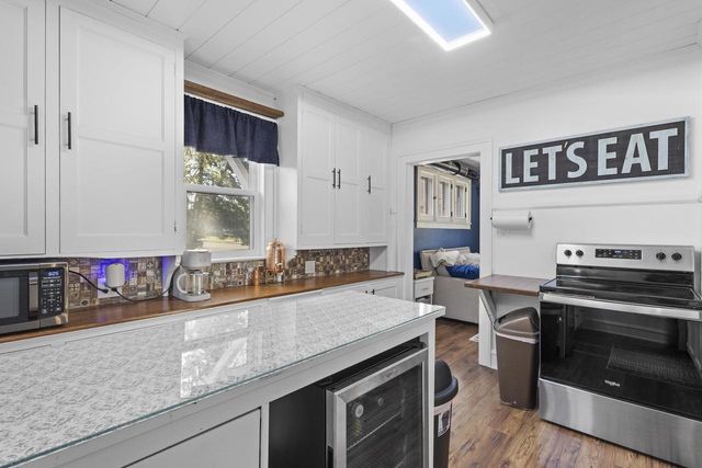 1305 W LAWRENCE STREET, Appleton, WI 54914