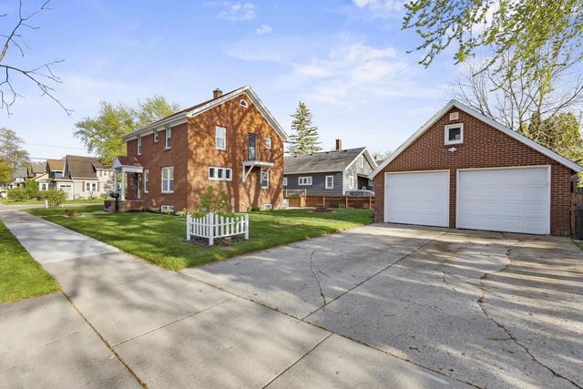 1305 W LAWRENCE STREET, Appleton, WI 54914