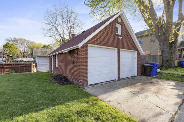 1305 W LAWRENCE STREET, Appleton, WI 54914
