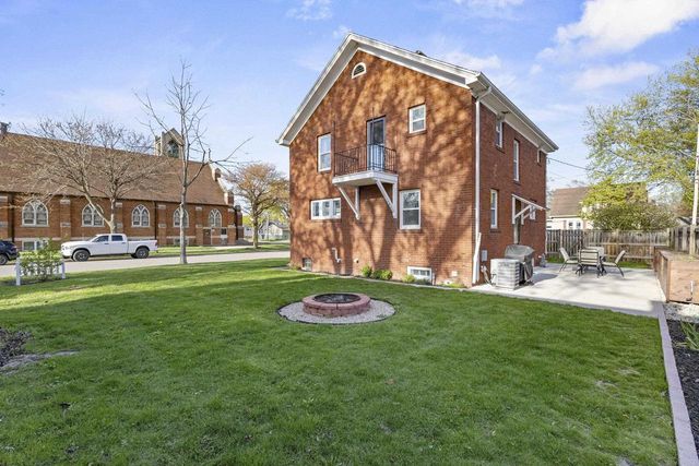 1305 W LAWRENCE STREET, Appleton, WI 54914
