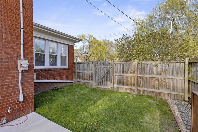 1305 W LAWRENCE STREET, Appleton, WI 54914