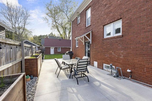 1305 W LAWRENCE STREET, Appleton, WI 54914