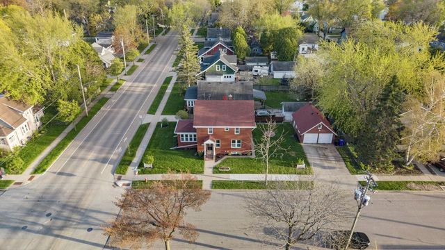 1305 W LAWRENCE STREET, Appleton, WI 54914