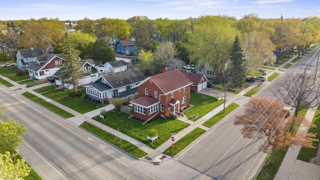 1305 W LAWRENCE STREET, Appleton, WI 54914