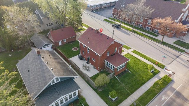 1305 W LAWRENCE STREET, Appleton, WI 54914