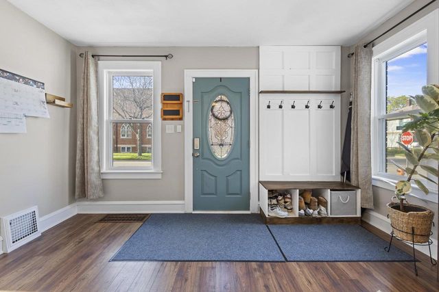 1305 W LAWRENCE STREET, Appleton, WI 54914