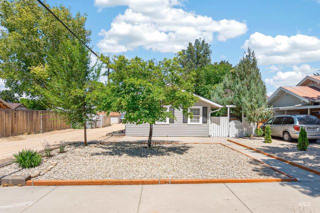 1716 3rd St. S, Nampa, ID 83651