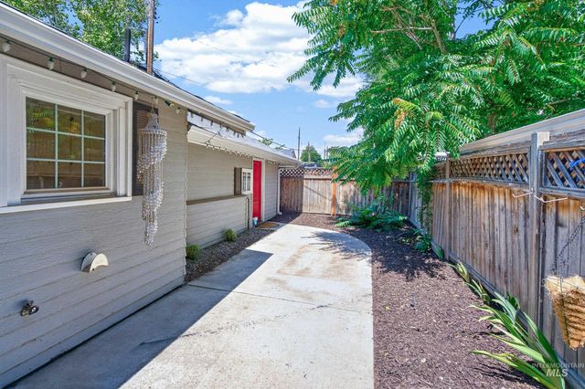 1716 3rd St. S, Nampa, ID 83651