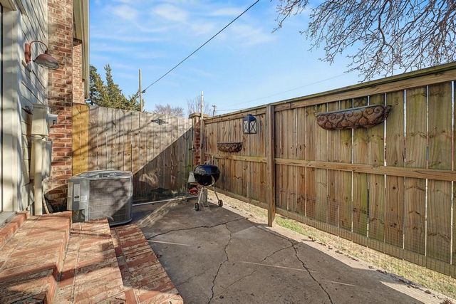 298 W Mountain Street, Fayetteville, AR 72701