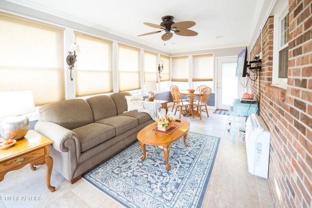 113 Lake Hills Drive Drive, Oak Ridge, TN 37830