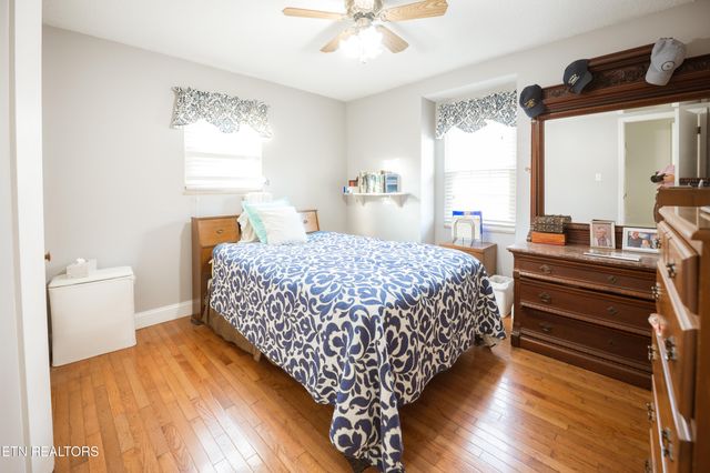 113 Lake Hills Drive Drive, Oak Ridge, TN 37830