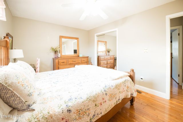 113 Lake Hills Drive Drive, Oak Ridge, TN 37830