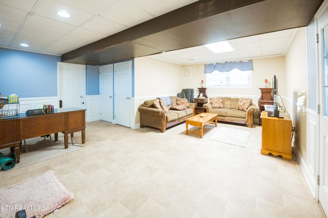 113 Lake Hills Drive Drive, Oak Ridge, TN 37830