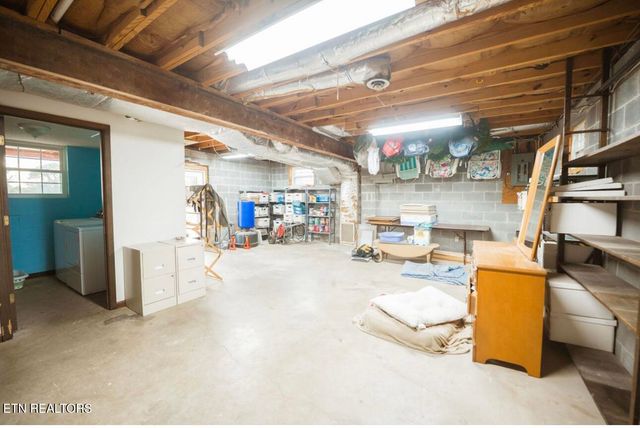 113 Lake Hills Drive Drive, Oak Ridge, TN 37830