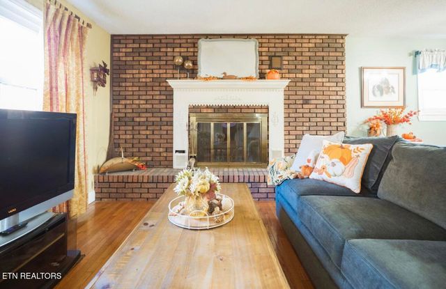 113 Lake Hills Drive Drive, Oak Ridge, TN 37830