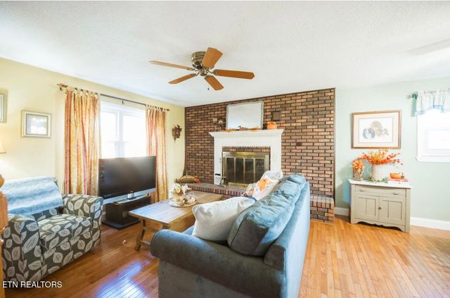 113 Lake Hills Drive Drive, Oak Ridge, TN 37830