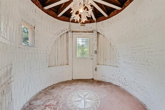 501 Lakeshore Road, Shady Shores, TX 76208