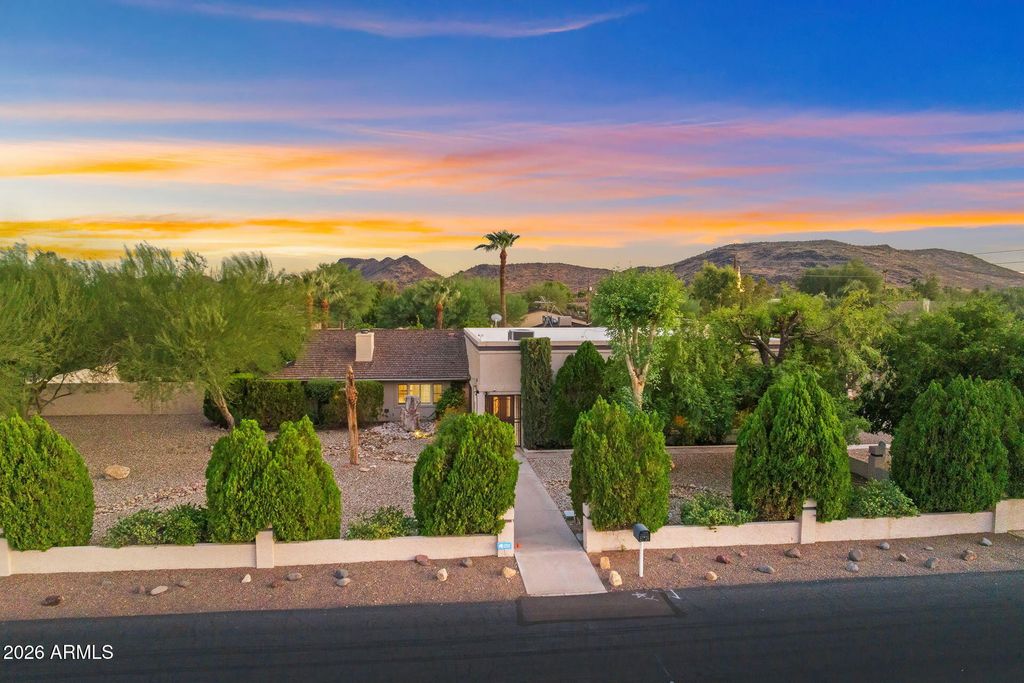 5039 W Misty Willow Lane, Glendale, AZ 85310 — photo 2