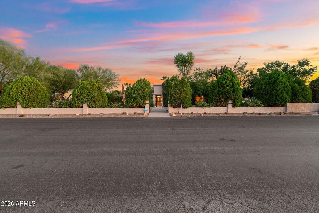 5039 W Misty Willow Lane, Glendale, AZ 85310 — photo 4